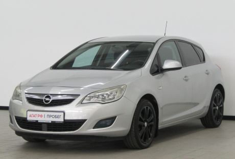 Opel Astra 2011 года с пробегом 158 243 км