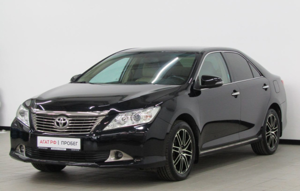 Toyota Camry 2013 года с пробегом 249 760 км, фото 1
